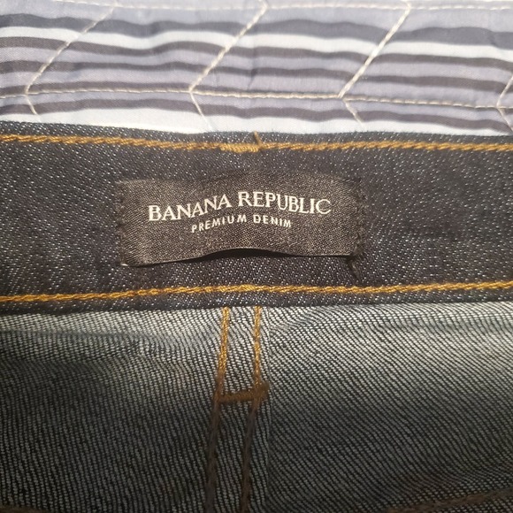 Banana Republic Premium Denim (28x30) Girlfriend Straight Dark Jeans (sized 26) - Picture 4 of 9